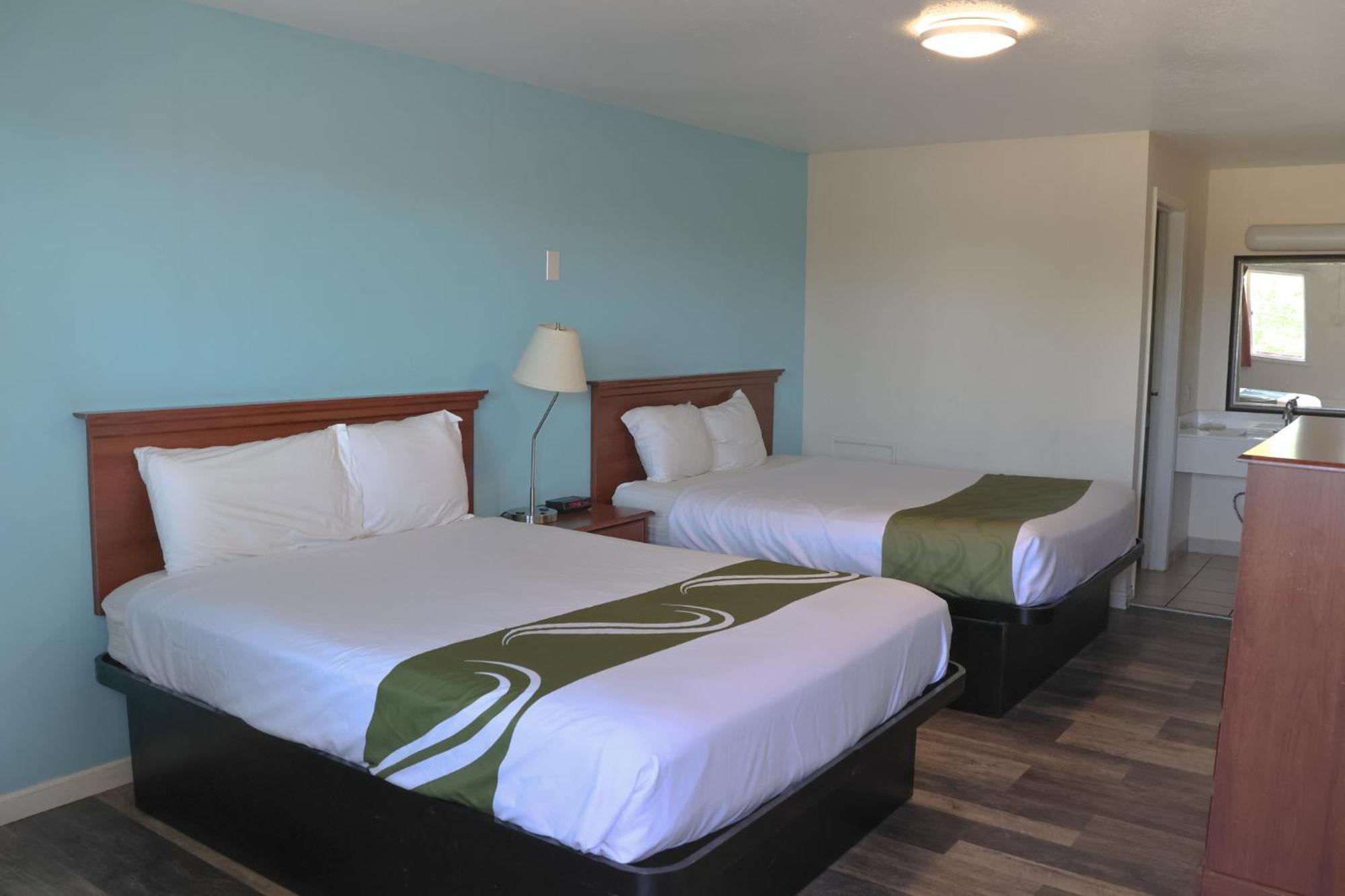 Chippewa Motel Маунт Плезант Екстериор снимка