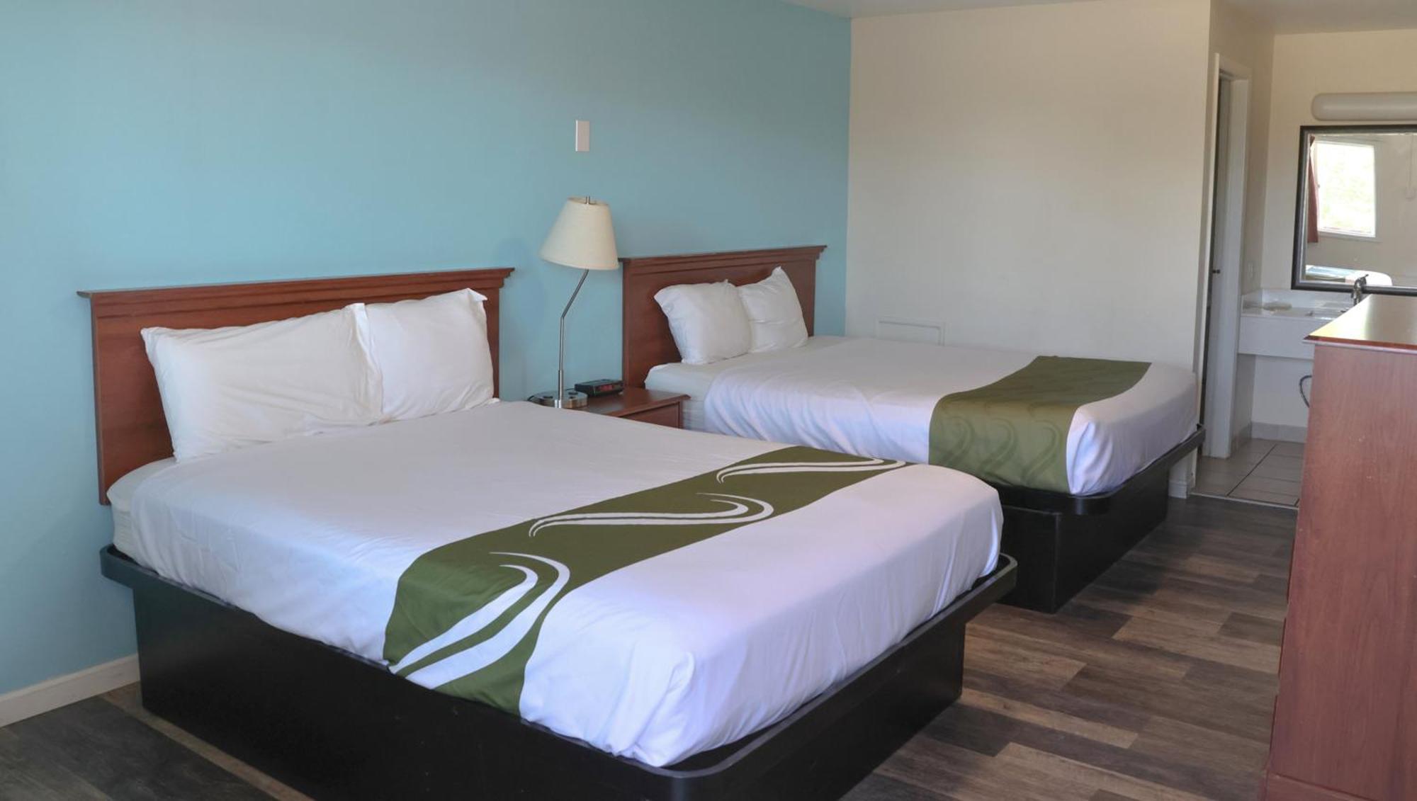 Chippewa Motel Маунт Плезант Екстериор снимка