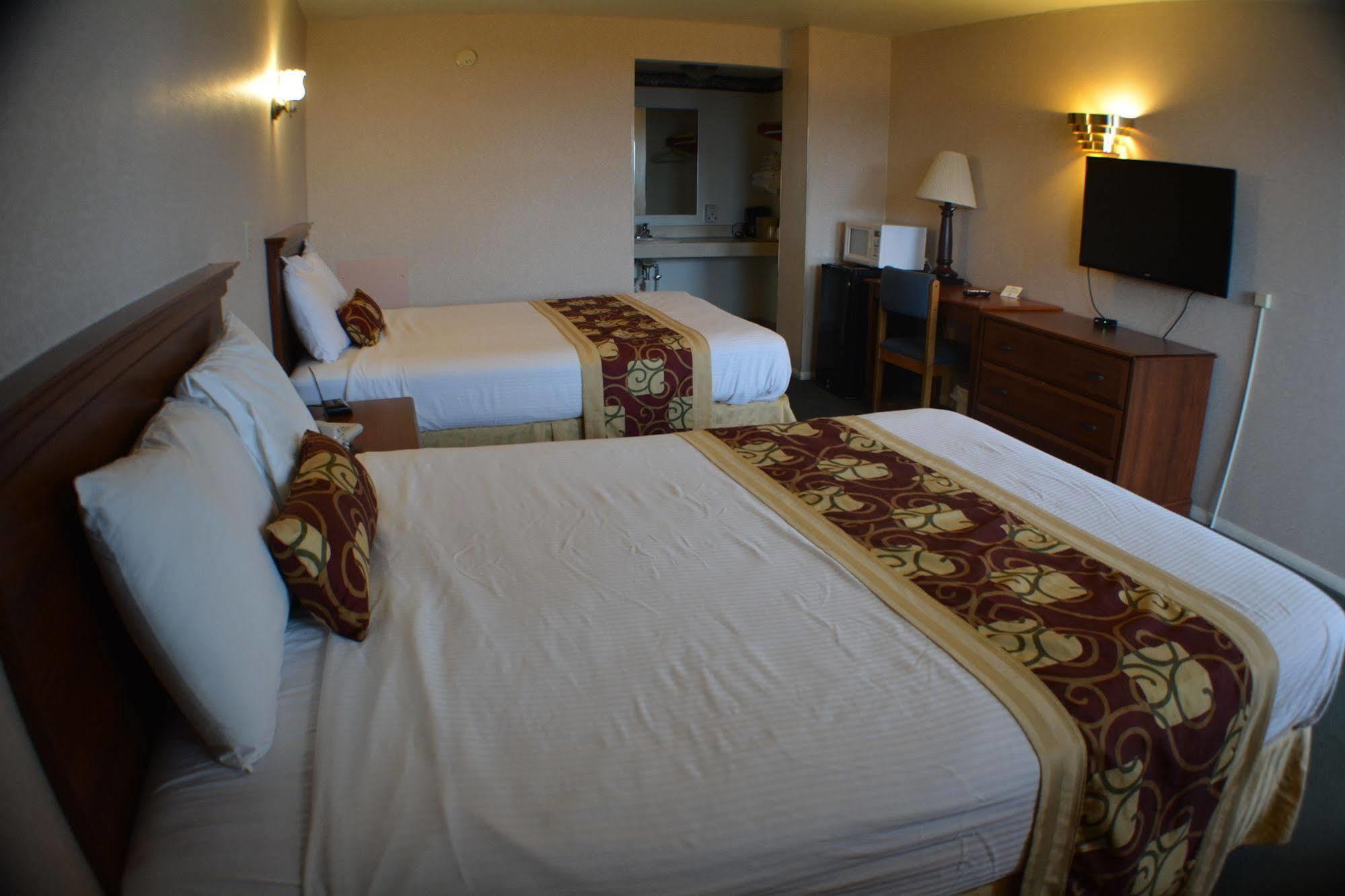 Chippewa Motel Маунт Плезант Екстериор снимка