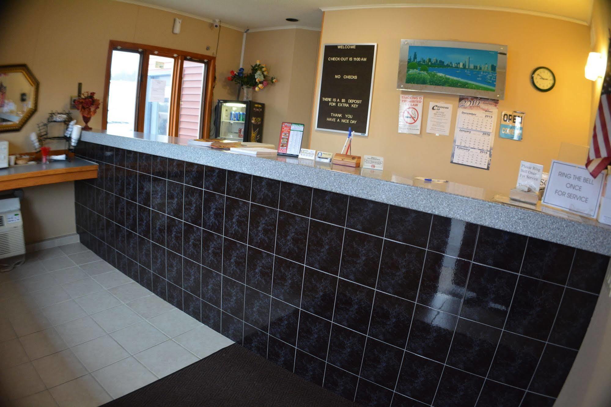 Chippewa Motel Маунт Плезант Екстериор снимка